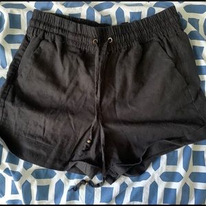 Comfy black shorts!